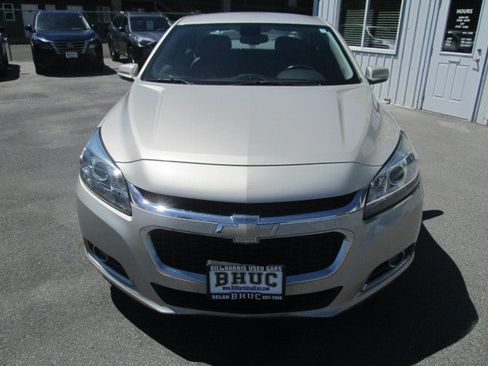 Used 2015 Chevrolet Malibu LT FWD image 2