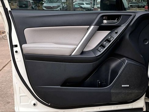 Used 2016 Subaru Forester 2.5i Touring image 22