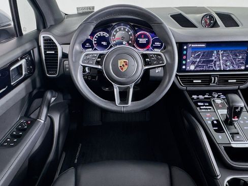 Used 2023 Porsche Cayenne Platinum Edition AWD/4WD image 4