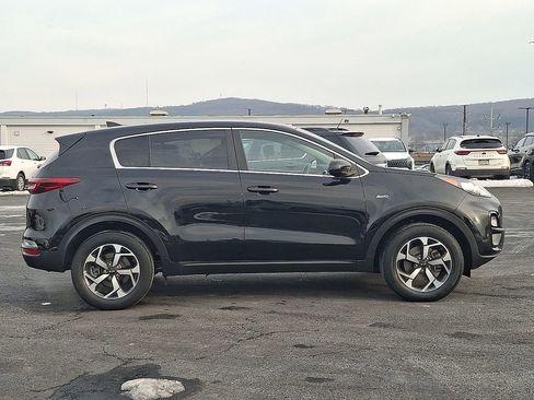 Certified 2022 Kia Sportage LX image 7