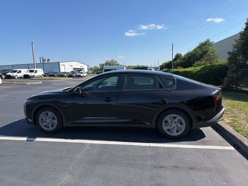 Used 2025 Kia K4 LX image 6
