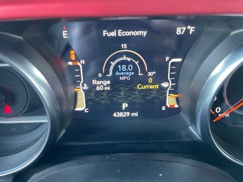 Used 2023 Jeep Wrangler Unlimited Rubicon w/ Cold Weather Group AWD/4WD image 17