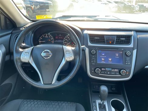 Used 2016 Nissan Altima 2.5 SV w/ Convenience Package image 17