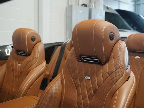 Used 2020 Mercedes-Benz S 560 Cabriolet image 18