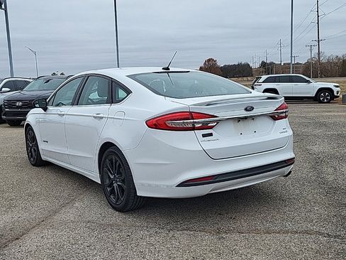 Used 2018 Ford Fusion SE w/ Equipment Group 601A image 4