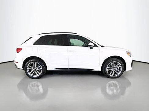 Used 2024 Audi Q3 2.0T Premium AWD/4WD image 8