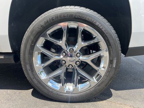 Used 2019 Cadillac Escalade Premium Luxury AWD/4WD image 8