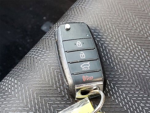 Used 2020 Kia Sportage LX image 28