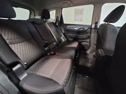 Used 2019 Nissan Rogue SV AWD/4WD image 7