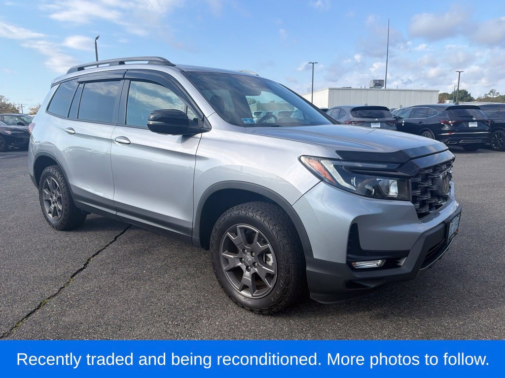 Used 2024 Honda Passport TrailSport image 1
