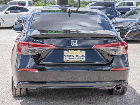 Used 2024 Honda Civic Sport image 6