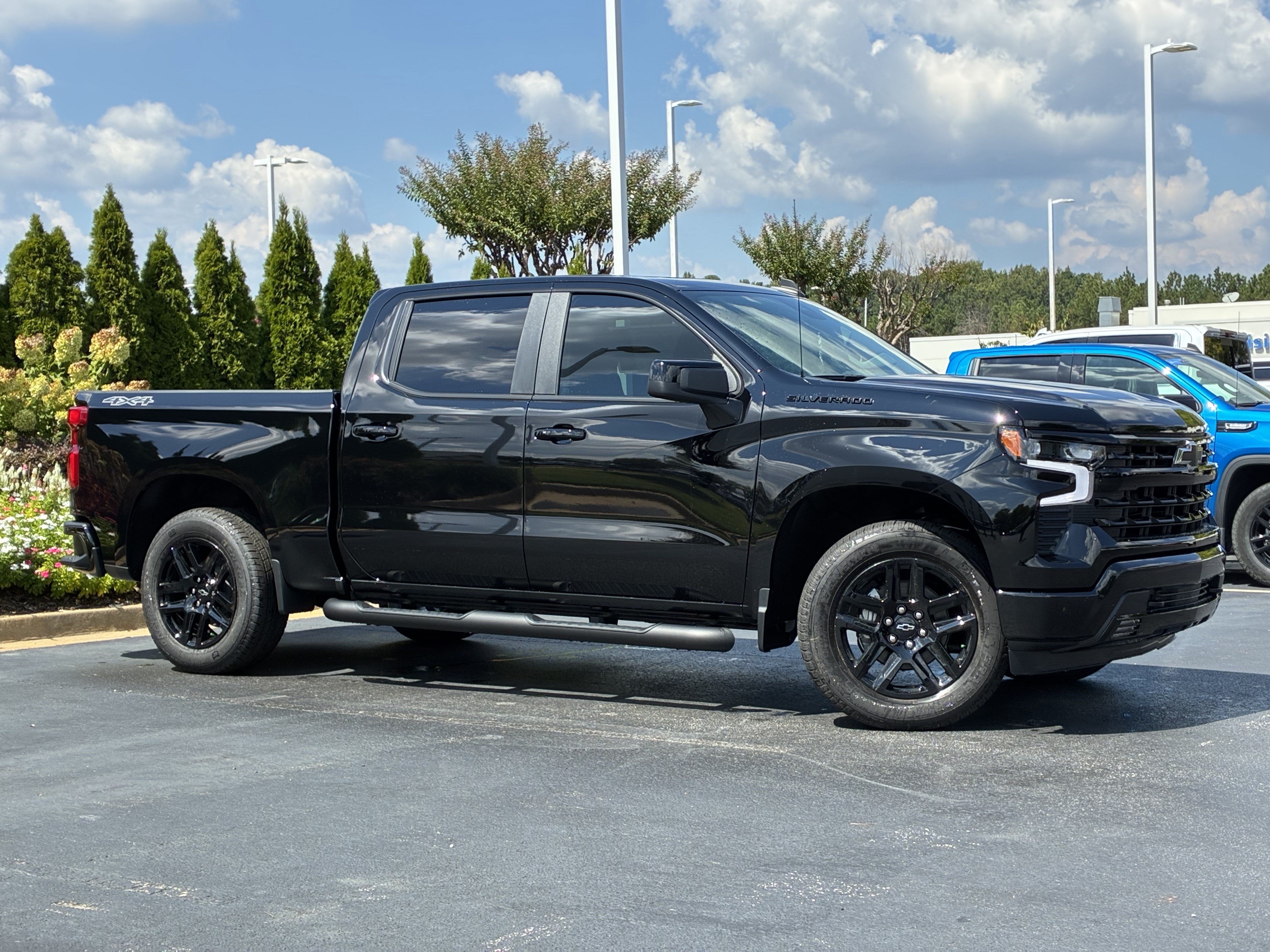 New 2026 Chevrolet Silverado 1500 RST w/ Dark Appearance Package AWD/4WD image 3