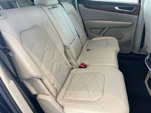 Certified 2026 Volkswagen Atlas SE FWD image 37