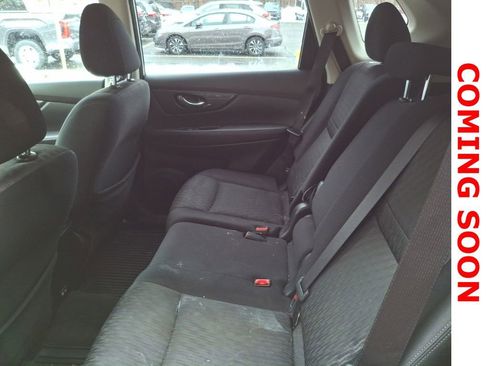 Used 2020 Nissan Rogue SV w/ Premium Package image 14