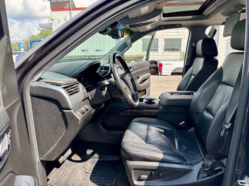 Used 2018 Chevrolet Tahoe LT AWD/4WD image 2