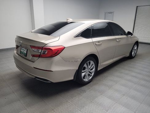 Used 2018 Honda Accord LX image 9