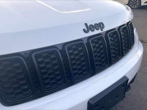 Used 2021 Jeep Grand Cherokee Freedom Edition image 29