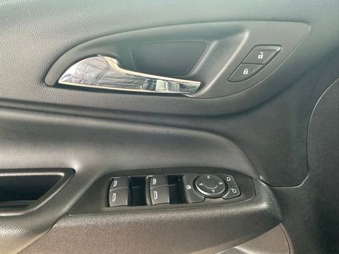 Used 2024 Chevrolet Equinox LT AWD/4WD image 26