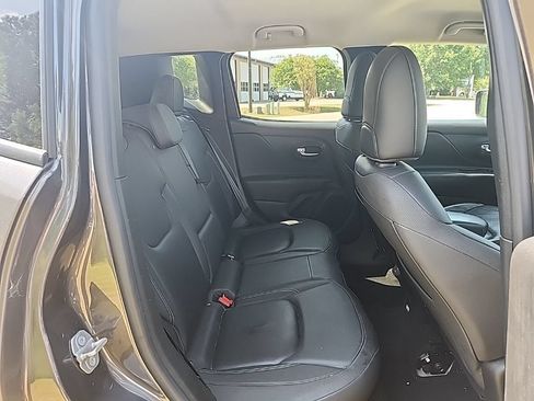 Certified 2021 Jeep Renegade Limited AWD/4WD image 31