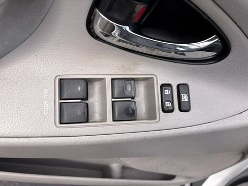 Used 2011 Toyota Camry LE FWD image 16