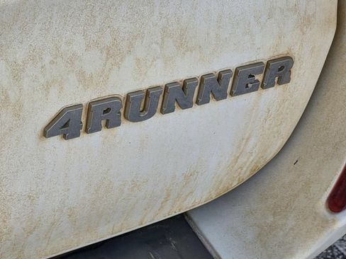 Used 2005 Toyota 4Runner SR5 RWD image 15