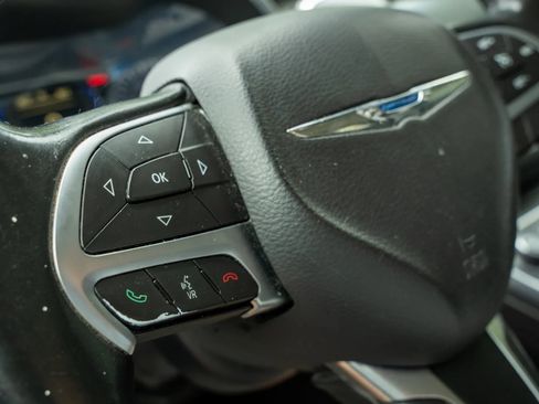 Used 2017 Chrysler 200 Limited Platinum FWD image 23