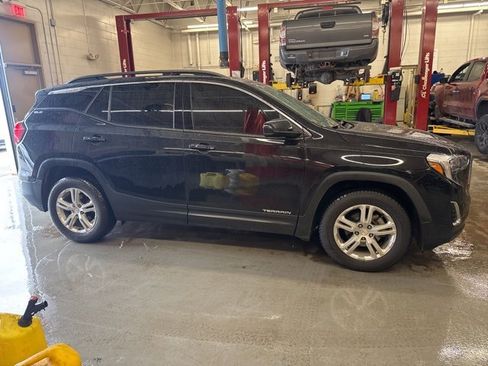 Used 2019 GMC Terrain SLE w/ Driver Convenience Package image 6