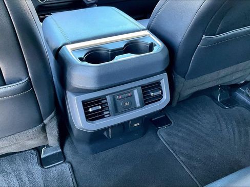 Used 2024 Ford F250 Lariat w/ Chrome Package AWD/4WD image 34