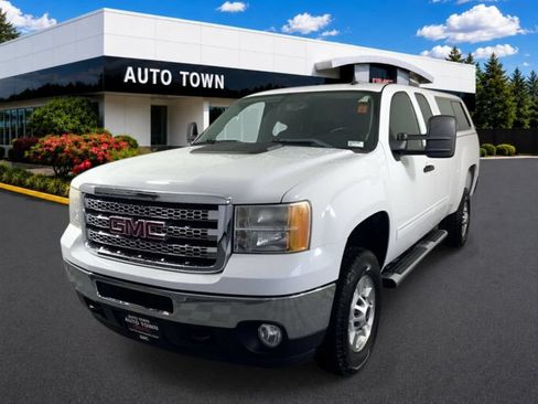 Used 2013 GMC Sierra 2500 SLE w/ SLE Preferred Package AWD/4WD image 1