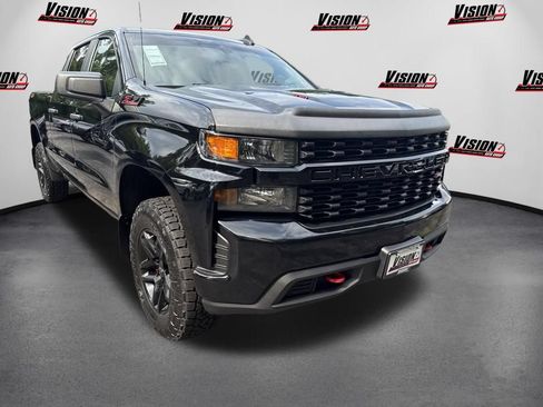 Used 2022 Chevrolet Silverado 1500 Custom Trail Boss w/ Midnight Edition AWD/4WD image 3