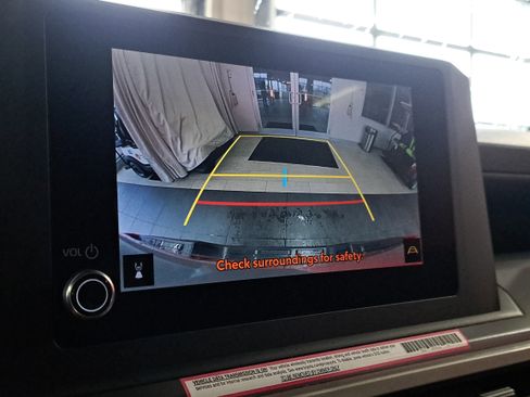 Used 2024 Toyota Tacoma TRD Off-Road image 22