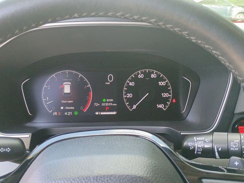 Used 2024 Honda Pilot Touring image 21