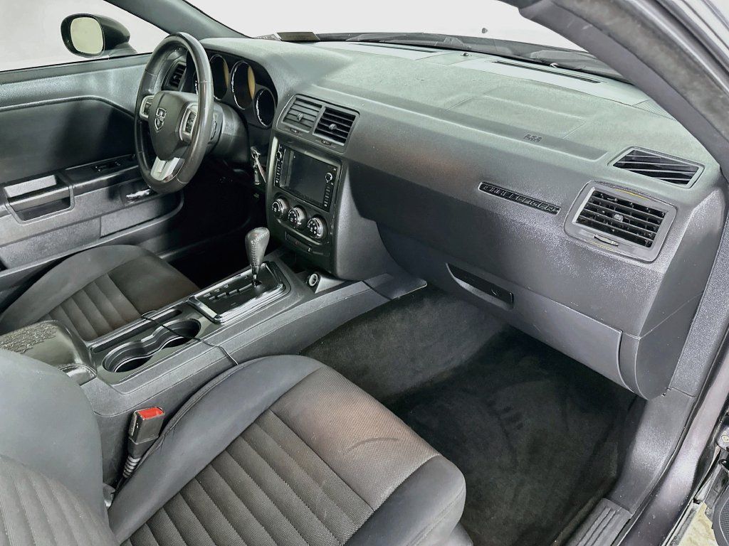 Used 2013 Dodge Challenger SXT RWD image 28