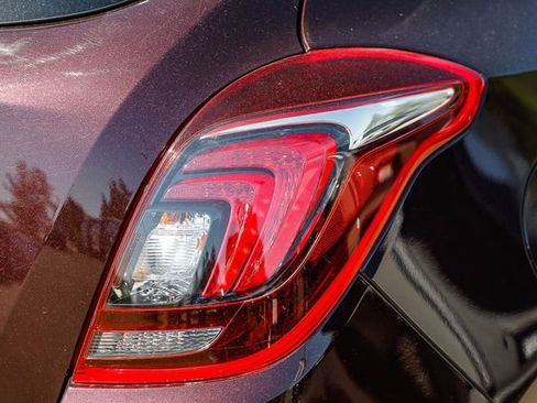 Used 2018 Buick Encore Preferred image 10