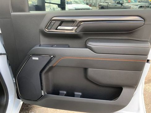 Used 2024 GMC Sierra 3500 AT4 w/ AT4 Premium Plus Package image 19