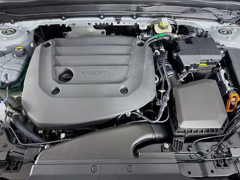 New 2026 Volvo XC40 B5 Plus w/ Protection Package Premier image 31