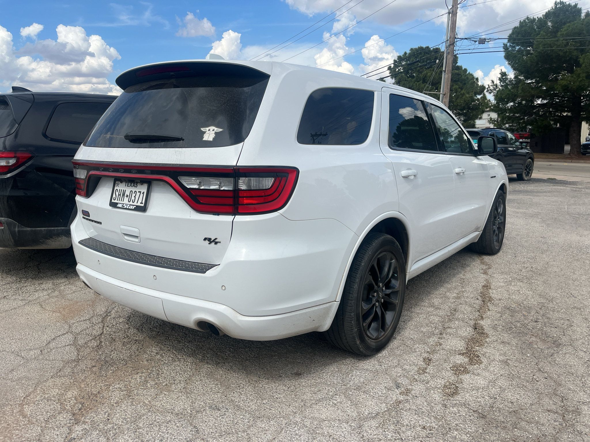 Used 2022 Dodge Durango R/T w/ Blacktop Package RWD image 3