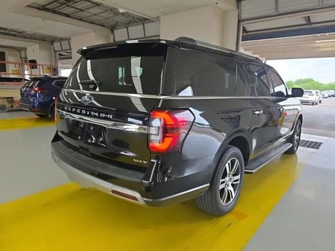Used 2022 Ford Expedition Max Limited image 4