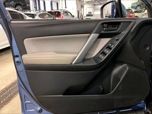 Used 2018 Subaru Forester 2.5i Premium AWD/4WD image 23
