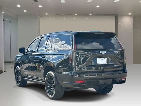 Used 2024 Cadillac Escalade Sport Platinum w/ LPO, ONYX Package AWD/4WD image 3