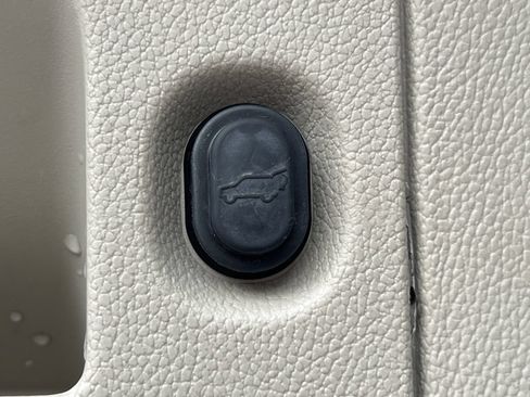 Used 2020 Cadillac Escalade Luxury AWD/4WD image 9