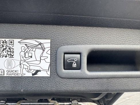 Used 2024 Toyota Sienna XLE image 10