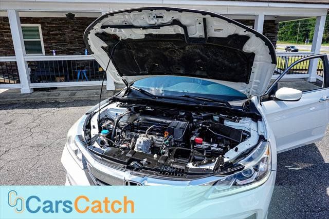 Used 2017 Honda Accord Sport image 38
