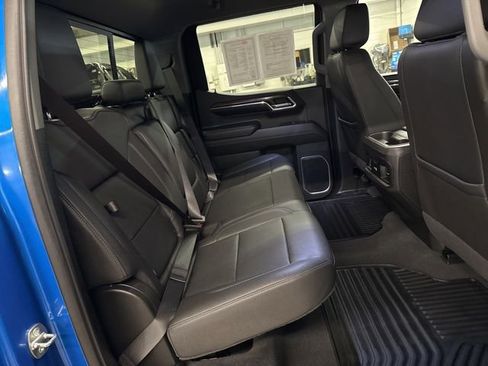 Used 2024 Chevrolet Silverado 1500 LT w/ Z71 Off-Road Package image 24