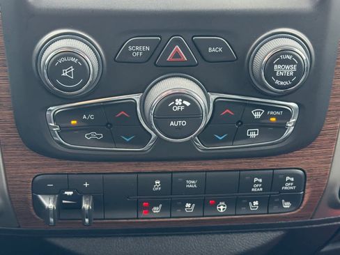 Used 2018 RAM 1500 Laramie w/ Convenience Group image 17