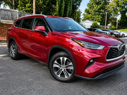 Used 2023 Toyota Highlander XLE