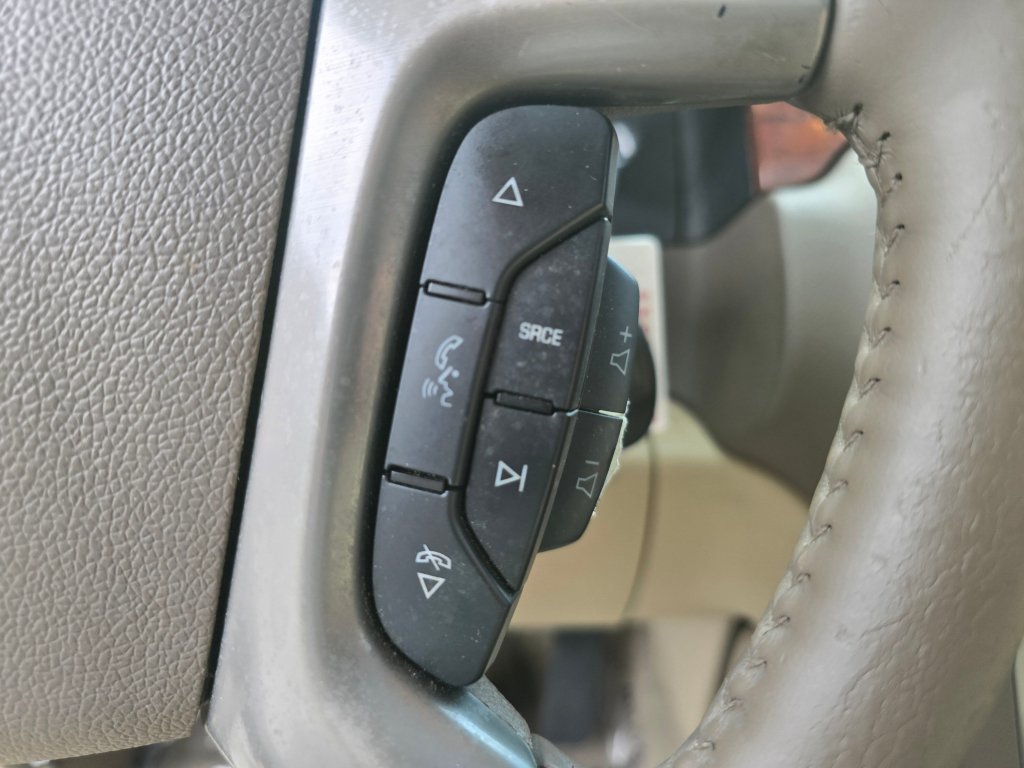 Used 2014 GMC Yukon XL SLT RWD image 9