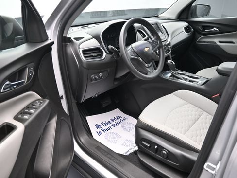 Used 2021 Chevrolet Equinox LS w/ LS Convenience Package FWD image 10