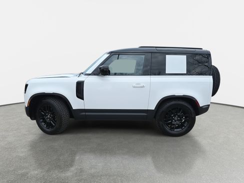 Used 2025 Land Rover Defender 90 S image 8