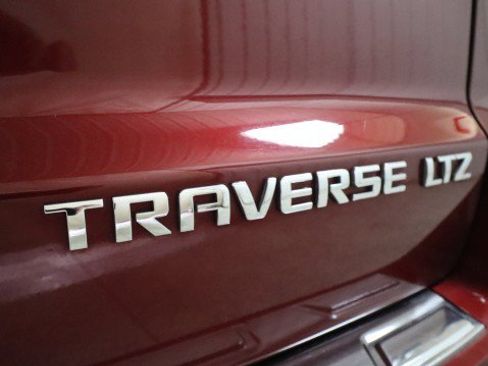 Used 2015 Chevrolet Traverse LTZ AWD/4WD image 27